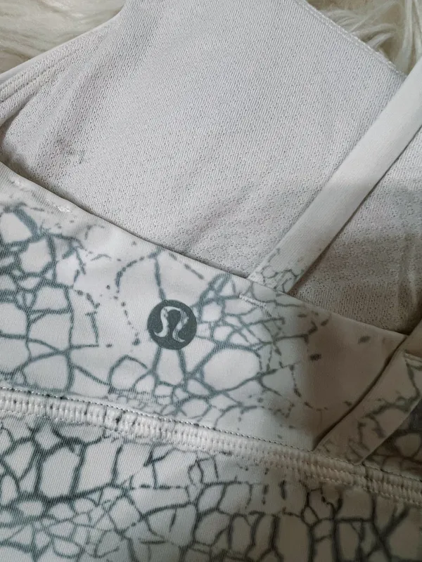 gray and white sports bra - Image 3