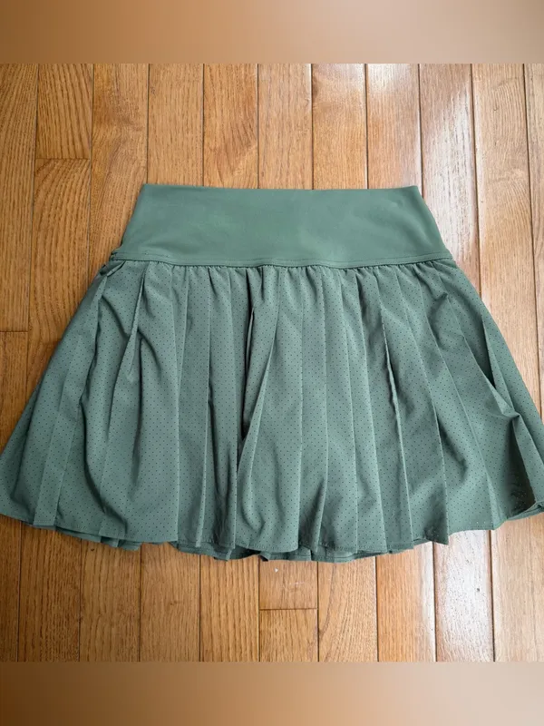 OFFLINE by Aerie Olive Green Pleated Tennis Skort Perforated High Waist Small S - Image 4