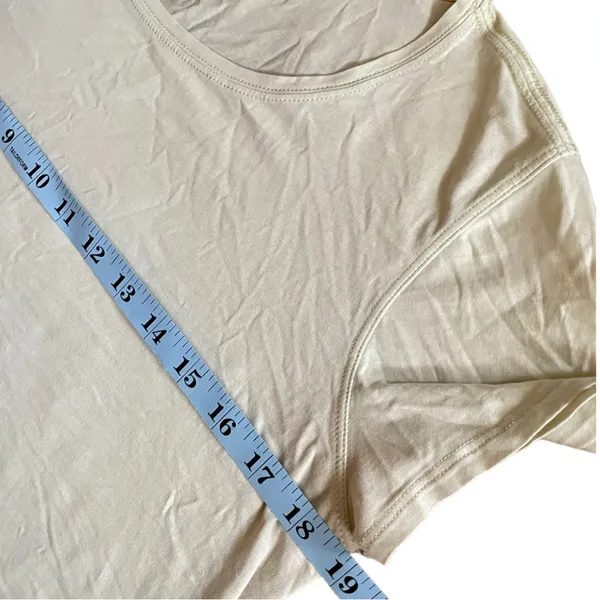 Lululemon Pastel Light Green T Shirt Women’s Size Small - Image 6