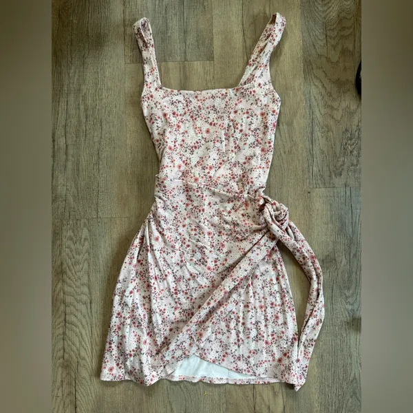 Wilfred Aritzia Only Mini Dress Pink Floral Square‎ Neck Side Tie Wrap Small - Image 5