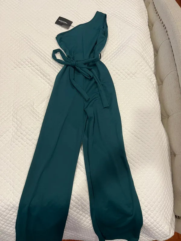 Pretty Little Thing Emerald Green Jumpsuit - Image 4