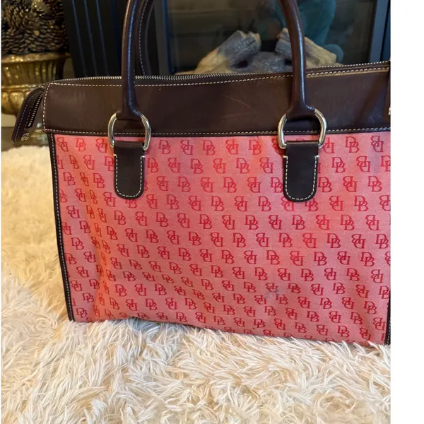 Vintage Dooney & Bourke DB Monogram Purse Bag Top Handle Pink Red Leather‎ Trim - Image 4