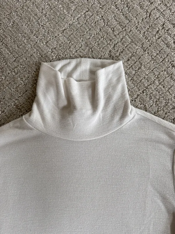Banana Republic White Turtleneck Sweater - Image 2