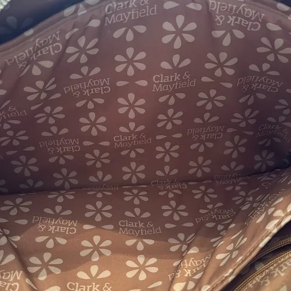 Taupe Laptop Bag with Sophisticated Design - Image 10