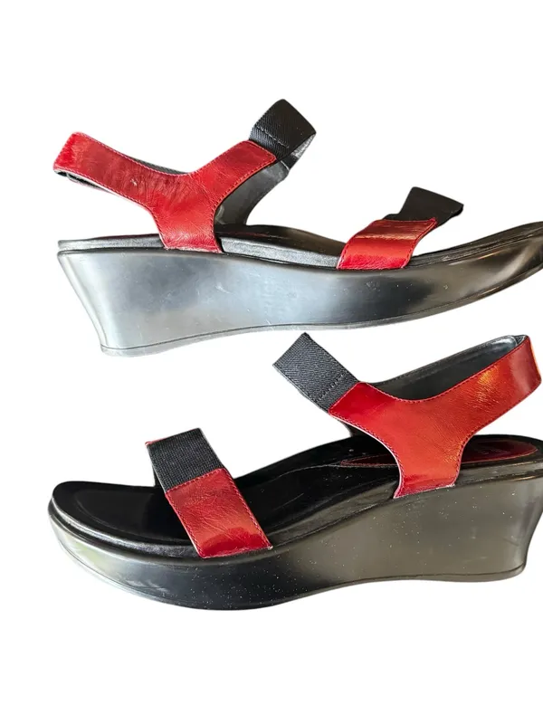 Dansko - Red Patent Leather Black Elastic Wedge Sandals Sz 40 - Image 8