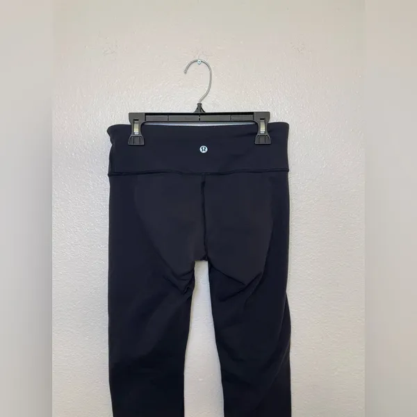 Lululemon Athletica‎ Women’s Black Train Leggings Size 4 - Image 4
