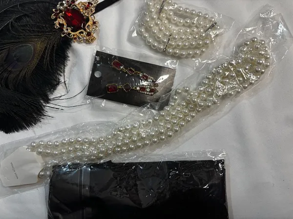 1920s Flapper Costume Accessory Set Black - Image 2