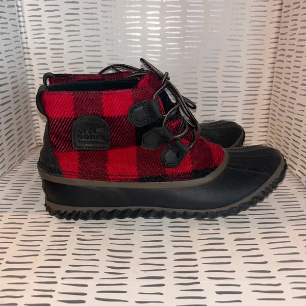 Sorel Out N About Plus Waterproof Duck Boots Red Black Buffalo Plaid Womens 8.5 - Image 4