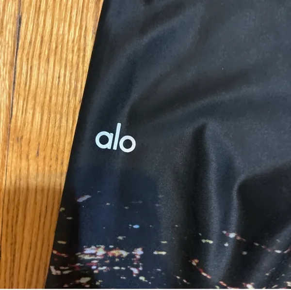 Alo Yoga City Lights Print Leggings – XS – High Waist – Excellent - Image 8