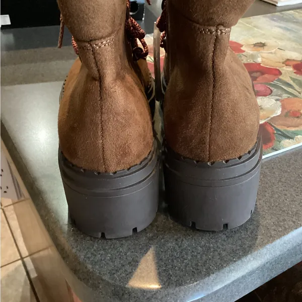 Womens Brown Boots with Pink Laces - Image 3