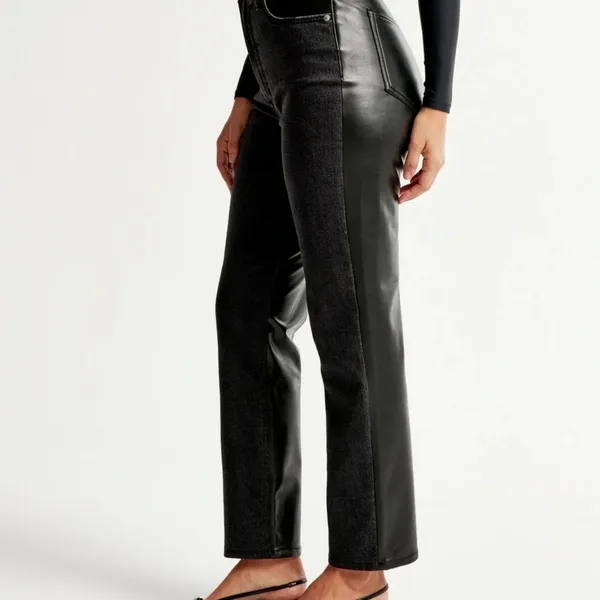 NWT Abercrombie & Fitch Curve Love Ankle Straight Ultra High-Rise Jeans - Image 3