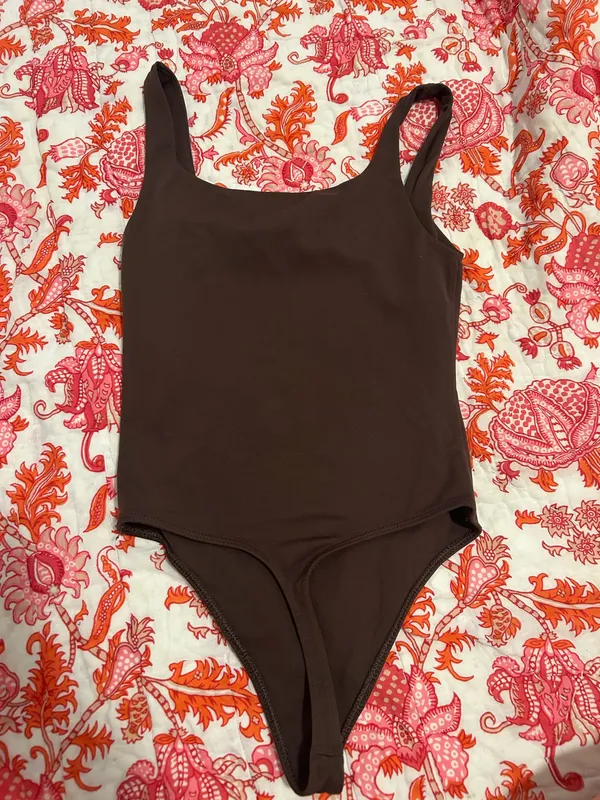 Babaton Aritzia Bodysuit - Image 2
