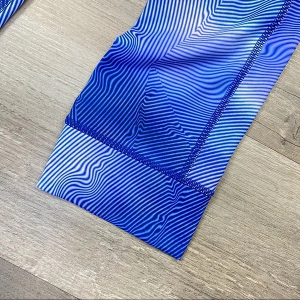 Reebok CrossFit Lux Bold 3/4‎ Wavy Ombré Legging Blue White XS - Image 6