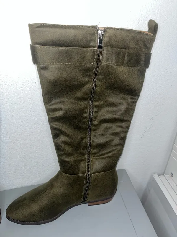 Journee Collection Lelanni Wide Calf Stack Heel Knee High Boot Hook and Loop 8.5 - Image 3
