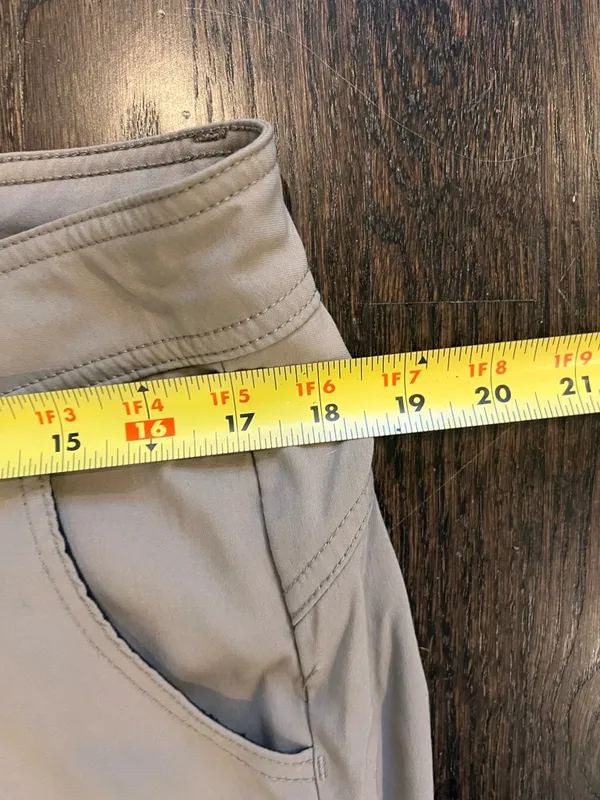 Prana Halle Women’s Khaki Cargo Pants Size 10 - Image 4