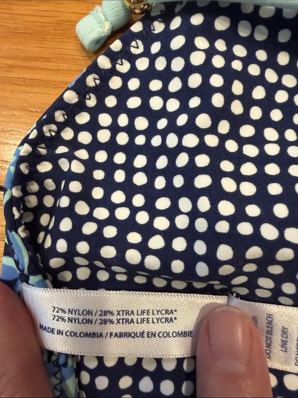Vineyard vines two pieces swim suit size small . - Image 4