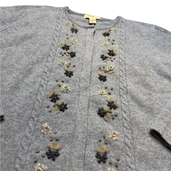 ✨🌼 VTG Eddie Bauer Lambswool Embroidered Grannycore Floral Cardigan XL Tall 🌼✨ - Image 2