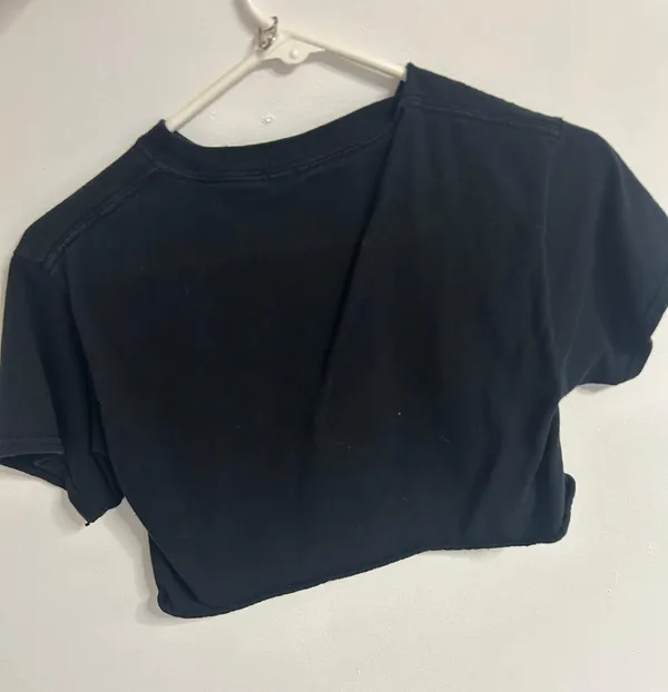 Brandy Melville Cropped T-shirt - Image 2