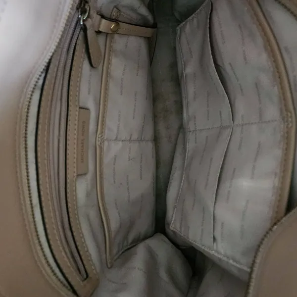 Michael Kors Bag Womens Size Medium Beige Tote Travel‎ Double Handles Logo - Image 5