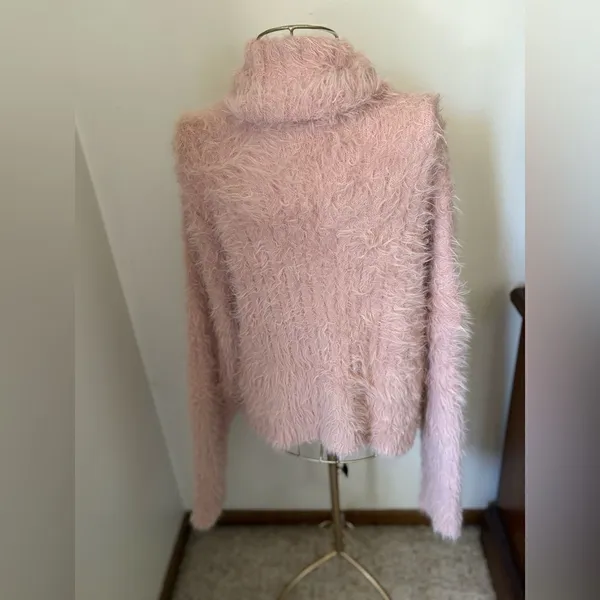 American Eagle Outfitters Teddy Eyelash Turtleneck Sweater Size Medium Pink - Image 6