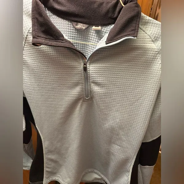 Eddie Bauer Excellent Condition Women’s 1/4 Zip Sweatshirt- Size XL - Image 2