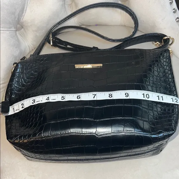 Aldo Black‎ Crocodile-Embossed Crossbody Bag - Image 3