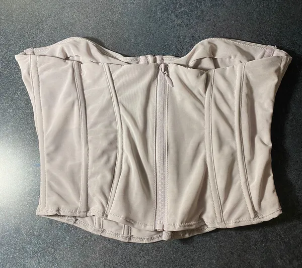 Demi Grey Underwired Corset - Image 3