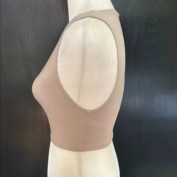 Zara Classic Tan Sleeveless Crop Top. Size Small. - Image 2