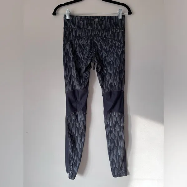 NIKE DRI-FIT Leggings. Women’s Size Small. Mesh & Unique Design. 28”. Like New! - Image 4