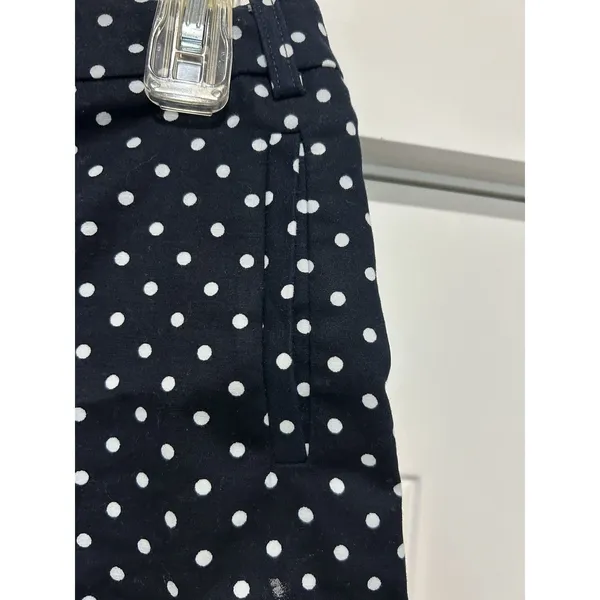 Anne Klein Women’s Sz 8 Blue White Polka Dot Chino Casual Summer Modest Shorts - Image 3