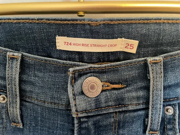 724 High-Rise Straight Crop Jeans - Image 2