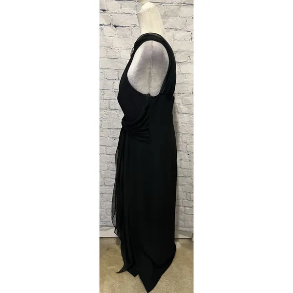 Vintage En Francais black sleeveless gown with a halter neckline Flowing Size 14 - Image 4
