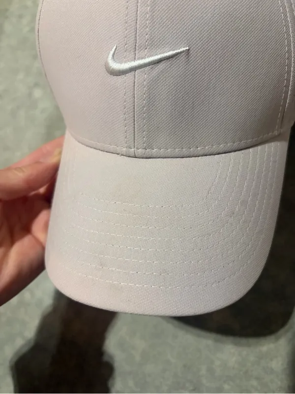 Nike hat - Image 4