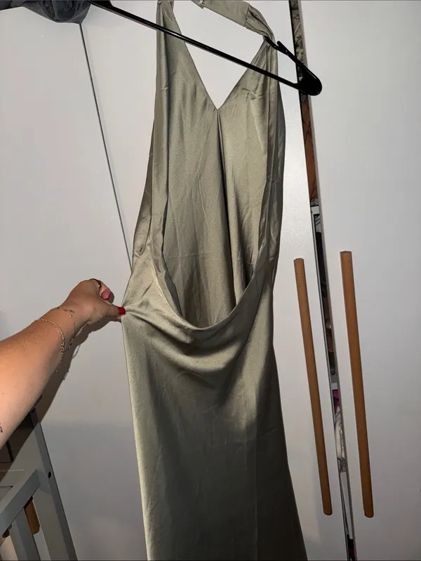 Show me your mumu jasmine halter maxi dress - Image 4