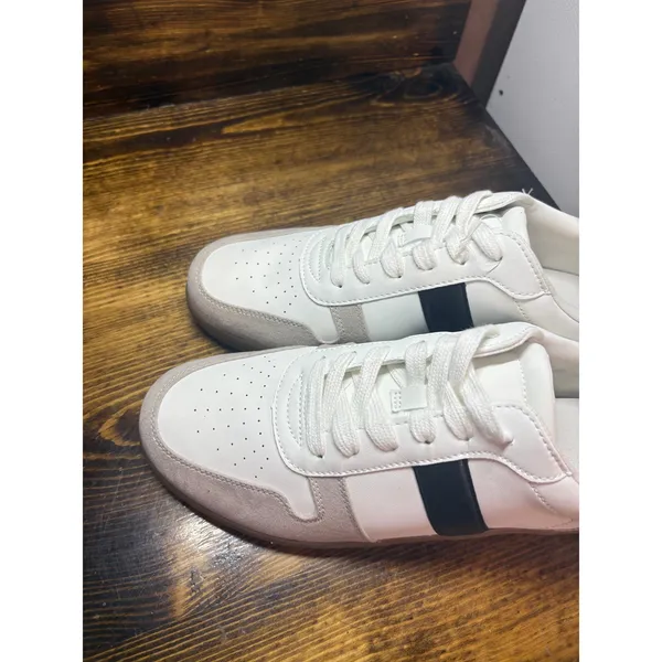 A New‎ Day White Sneakers Women Size 11 Wide - Image 3