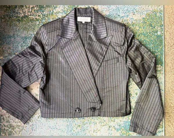 Vintage Cassidy silk pinstripe cropped button bolero jacket, size 6 - Image 15