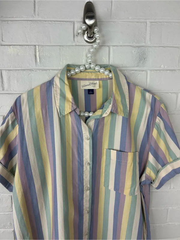 Universal Thread Striped Button Down Short Sleeve Shirt Size S - Image 4