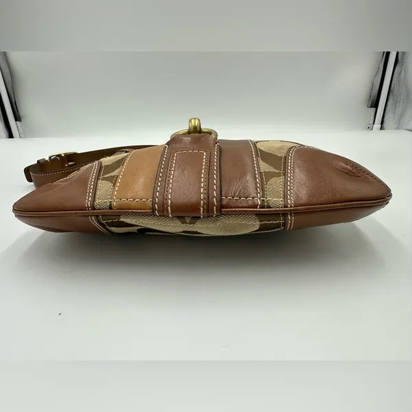 Coach Vintage
Patchwork Shoulder Bag - Image 7