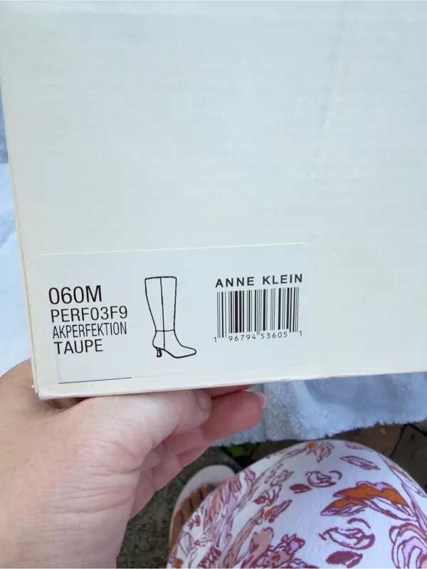 Anne Klein Perfektion Snip Toe Knee High Taupe Boots Heeled Size 6 new in box - Image 4