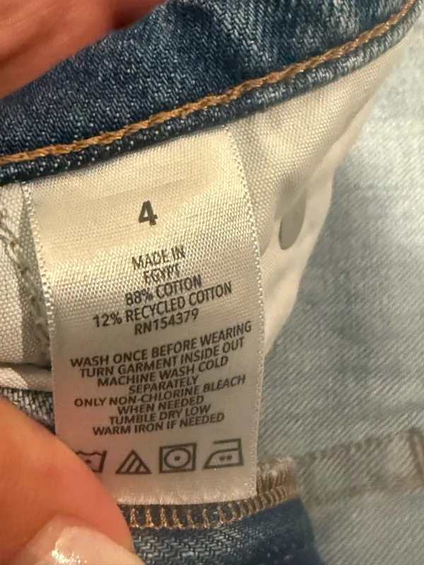 Aeropostale Mom Jeans Ripped - Image 3