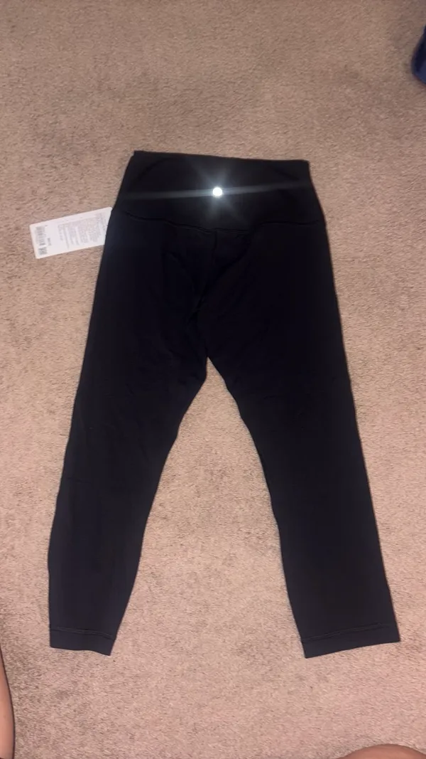 Lululemon Crop Leggings - Image 3
