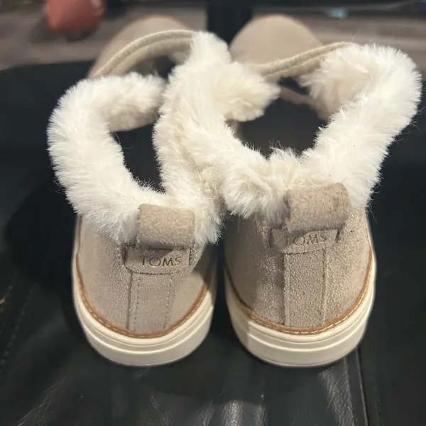 Toms Cream Furry Lined Shoes - Image 8