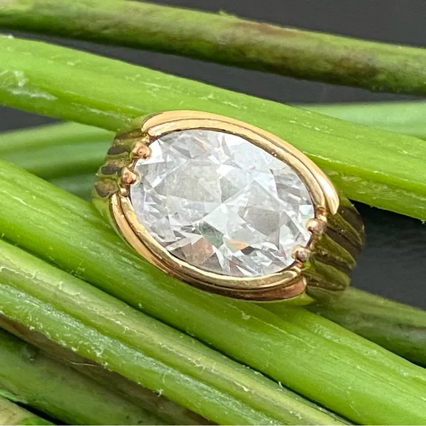 Vintage 18KGERSC Signed Gold-tone Oval CZ Stone Fashion Ring Size 10 - Image 2