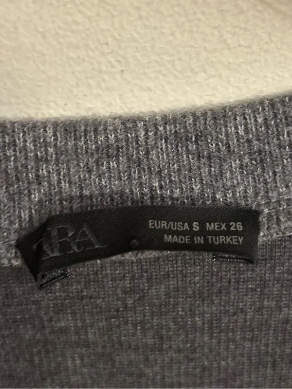 Zara Charcoal Gray V-Neck Gold Tone Button Knit Cropped Cardigan Sweater Small - Image 4
