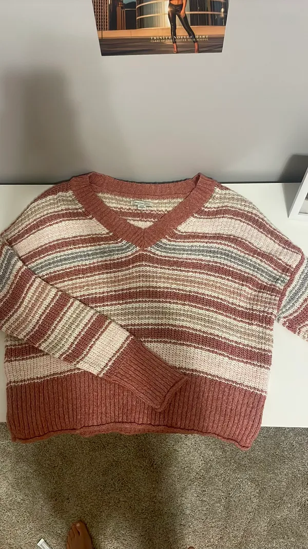 American Eagle Sweater - Image 2