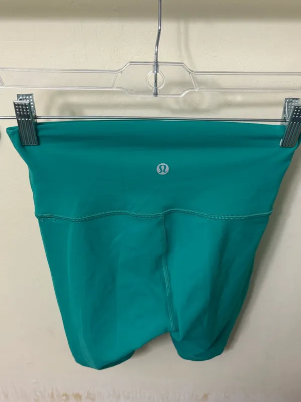 Lululemon Wunder Train High Rise 8” Shorts in Maldives Green - Image 5