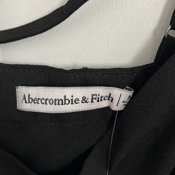 Abercrombie‎ and Fitch fit to flutter collection size medium brand new - Image 4
