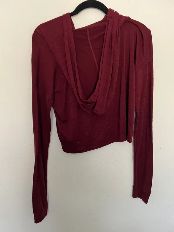 Cropped Hoodie - Image 3