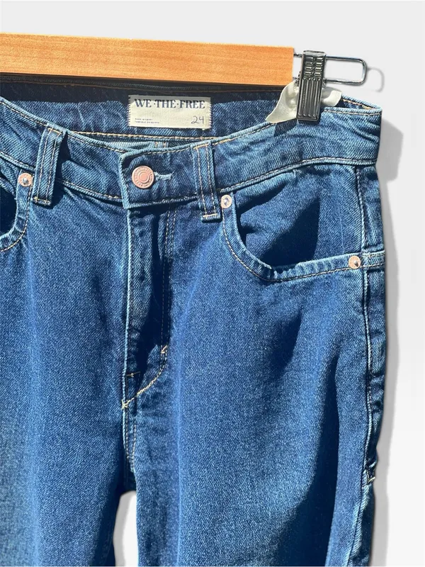 Free People tinsley high-rise baggy straight leg jeans in deep blue - Image 4