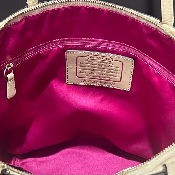 Coach 12428 Tan Signature Print Fabric Tan Patent Leather Trim Tote Bag - Image 7